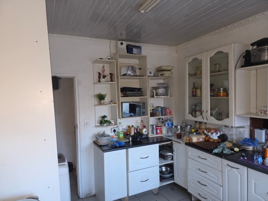5 Bedroom Property for Sale in Oos Einde North West